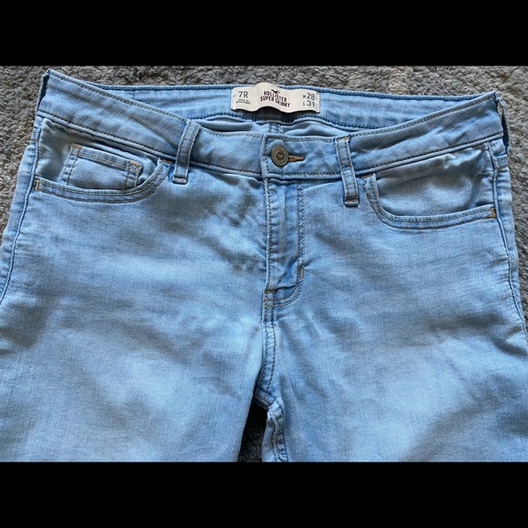 Hollister Light Blue Jeans - Picture 3 of 3